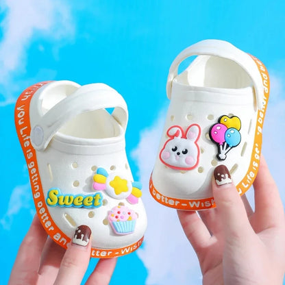 Summer Children Garden Slippers Dziecięce Klapki Plażowe z Motywem Bajkowym – Lekkie, Wygodne i Gotowe na Letnie Przygody